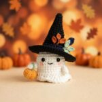 Handmade Crochet Ghost Plush – Cute Halloween Amigurumi with Witch Hat – Small Spooky Decor
